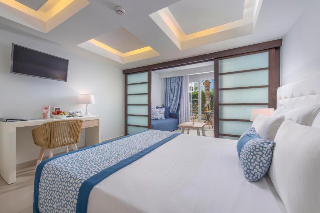 Elinotel Apolamare 5*