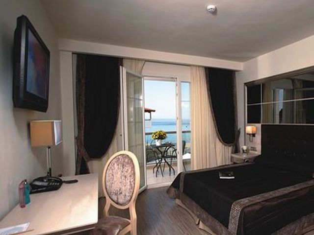 Elinotel Apolamare Hotel 5*